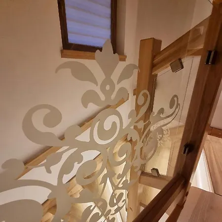 Z Pomostem Nad Jeziorem Czorsztynskim Chalet *