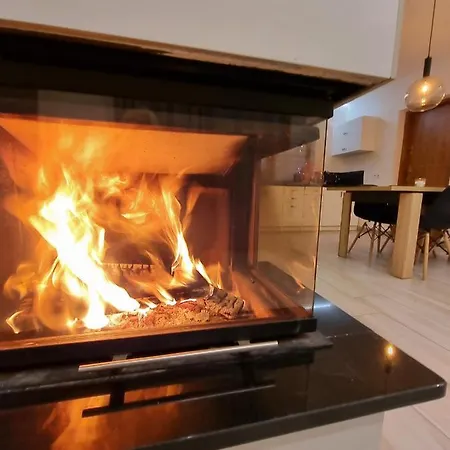 Z Pomostem Nad Jeziorem Czorsztynskim Chalet *