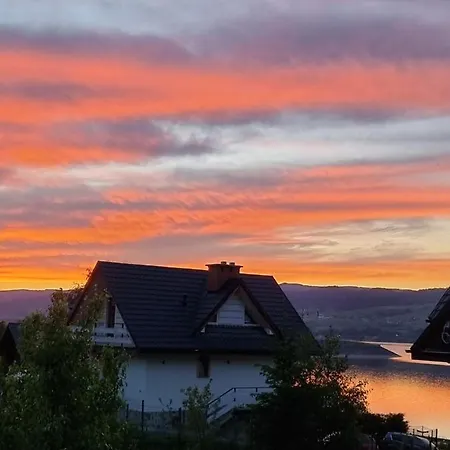 Z Pomostem Nad Jeziorem Czorsztynskim Chalet *