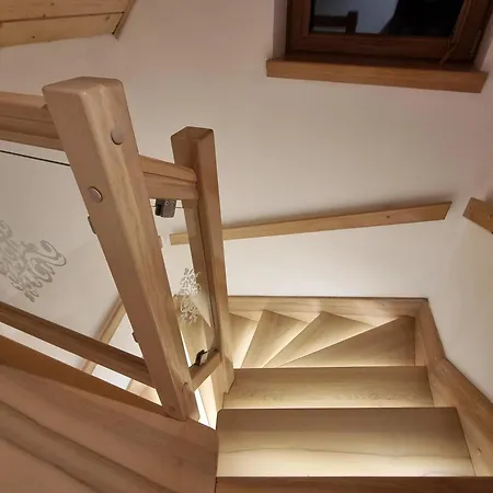 Z Pomostem Nad Jeziorem Czorsztynskim Chalet